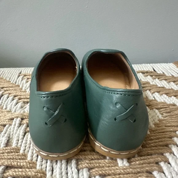 Charix Hunter Green Classic Women's Leather Loafers - Picture 7 of 10